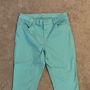 Chico’s Off the Rack teal capris, Girlfriend So-slimming Capri, size 1.5